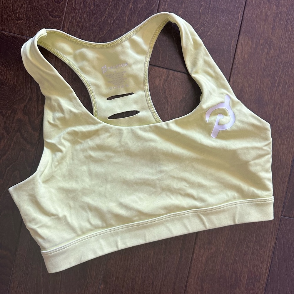 Peloton neon bra